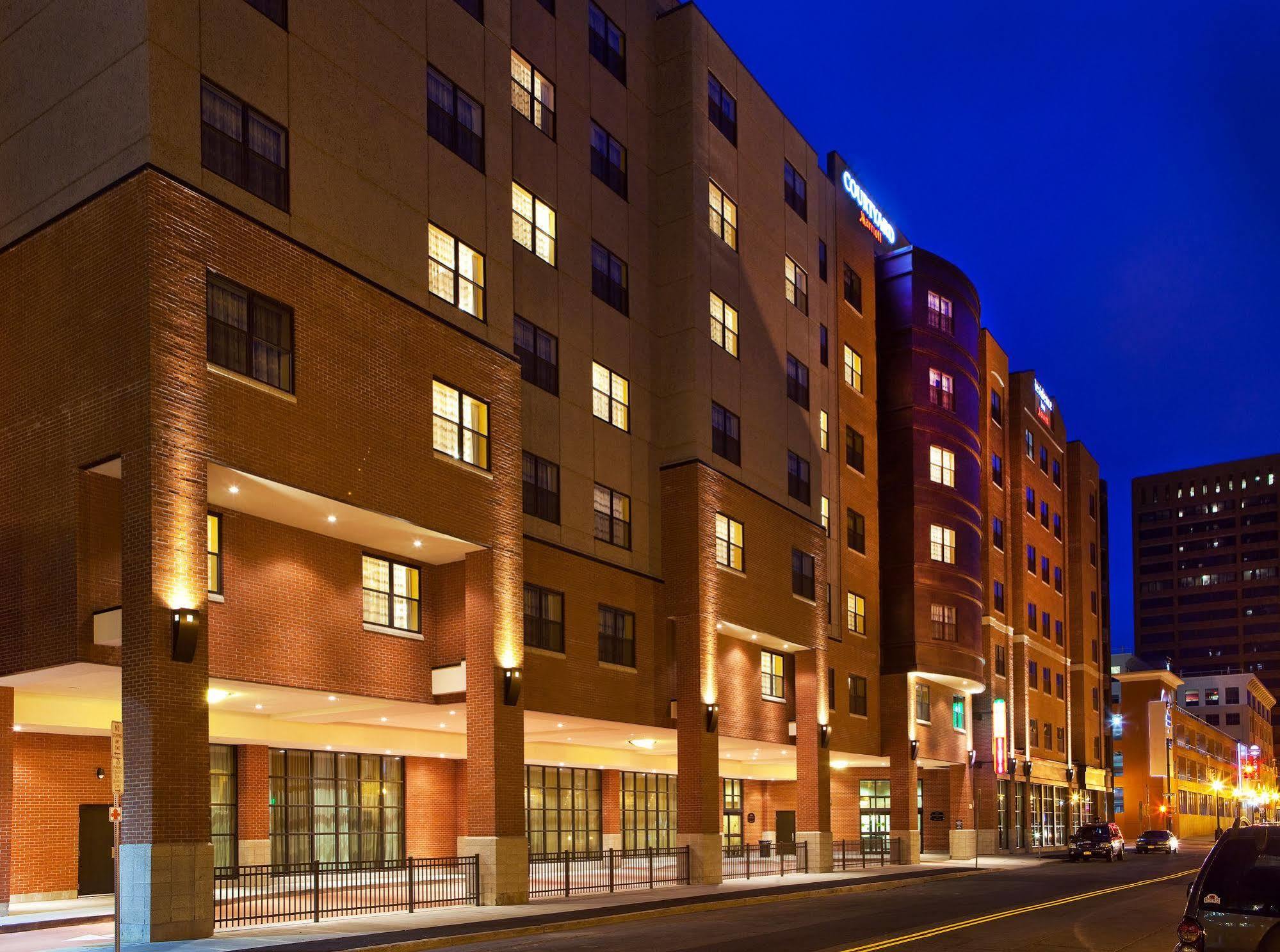 Residence Inn By Marriott Syracuse Downtown At Armory Square Exterior foto